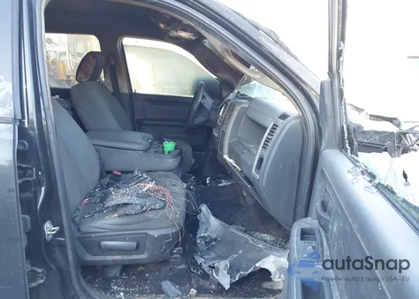 2017 Ram 1500 Express 4X4 5'7 Box z USA, uszkodzony, nr VIN 3C6RR7KT6HG533000